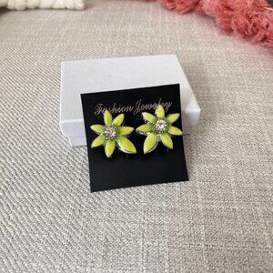 Green Flower Earrings - BRAND NEW - Clip-on Fashion Costume Jewelry